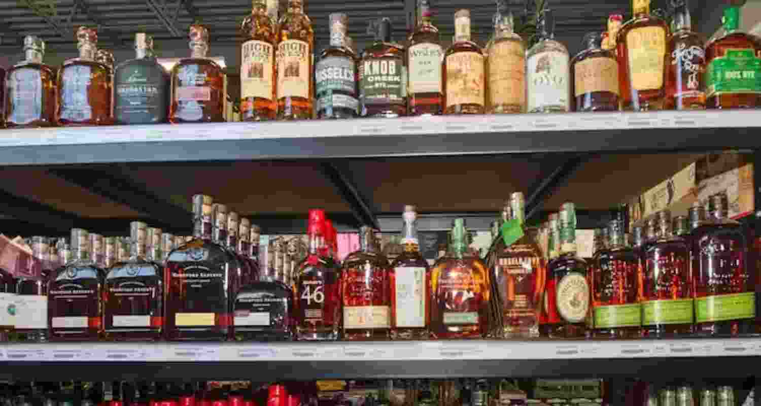 Telangana's new excise policy brings in big moolah Telangana's new excise policy brings in big moolah