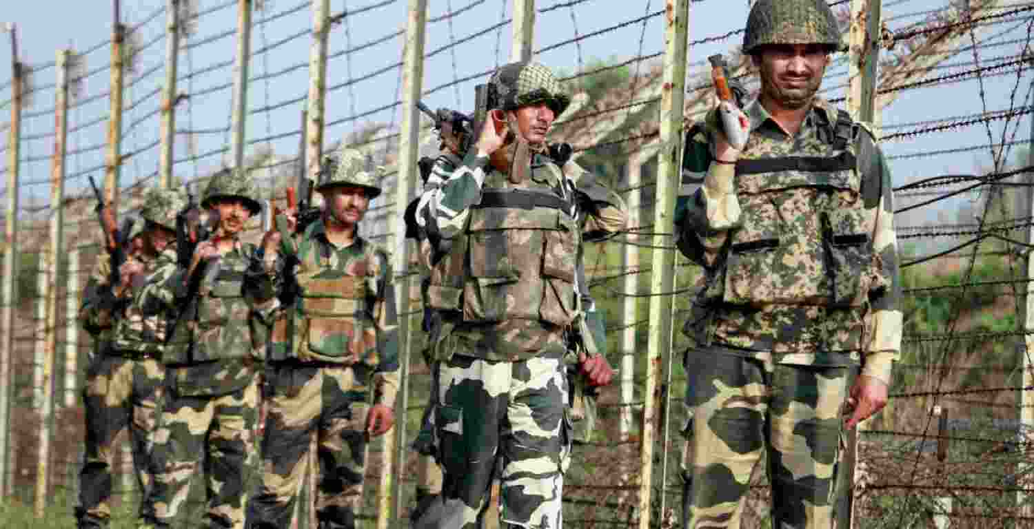 Soldier injured as army foils infiltration bid along LoC in Poonch Soldier injured as army foils infiltration bid along LoC in Poonch