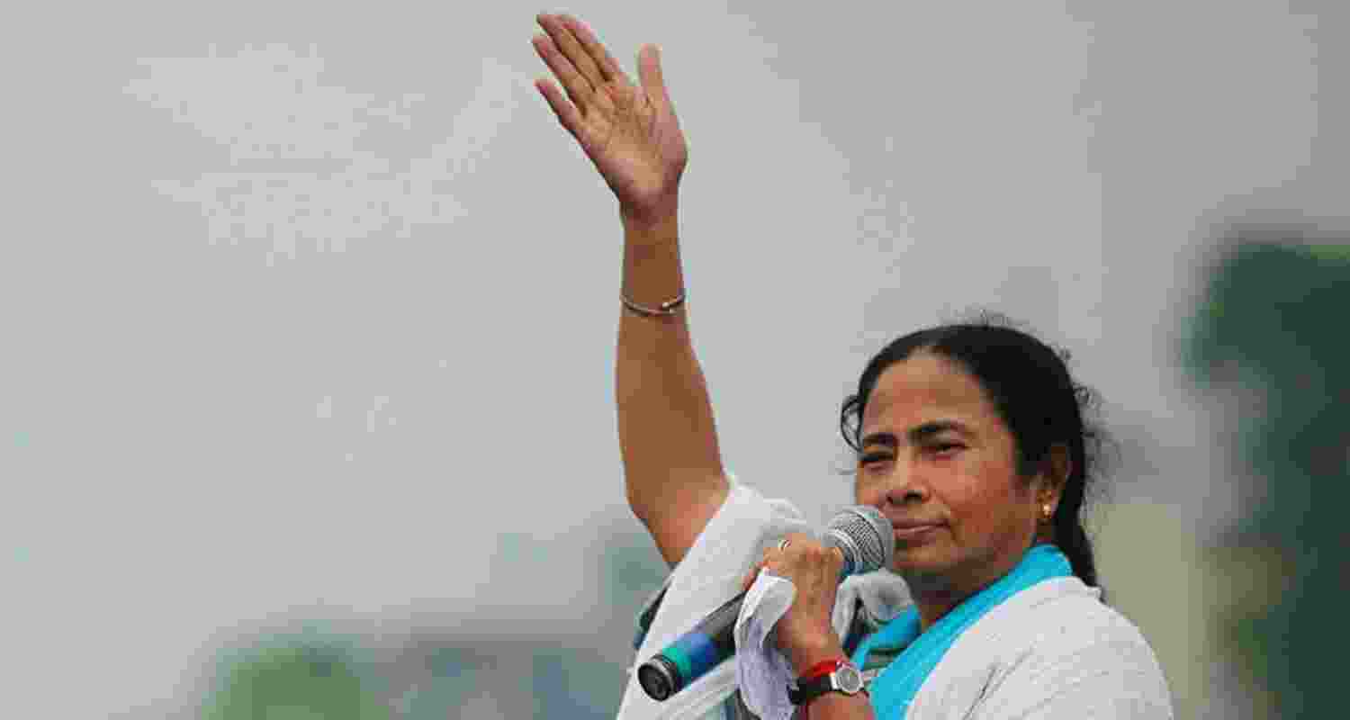 Mamata Banerjee increases salaries of ASHA and Angawadi workers. Mamata Banerjee increases salaries of ASHA and Angawadi workers.