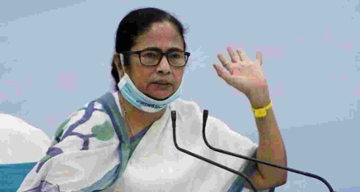 WB govt steps up to bring labourers stranded in Wayanad WB govt steps up to bring labourers stranded in Wayanad