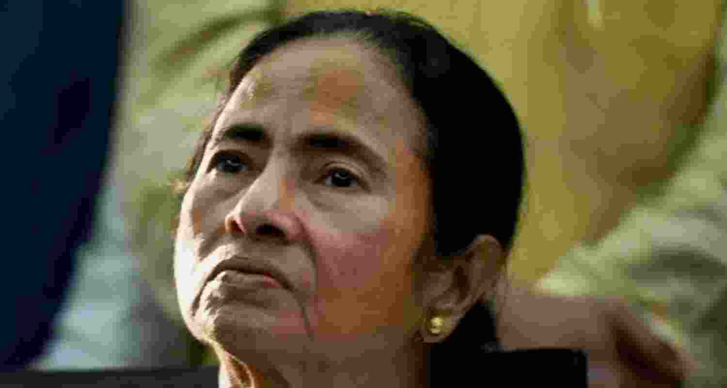 Mamata pays tribute to first CM of WB Bidhan Chandra Roy  Mamata pays tribute to first CM of WB Bidhan Chandra Roy