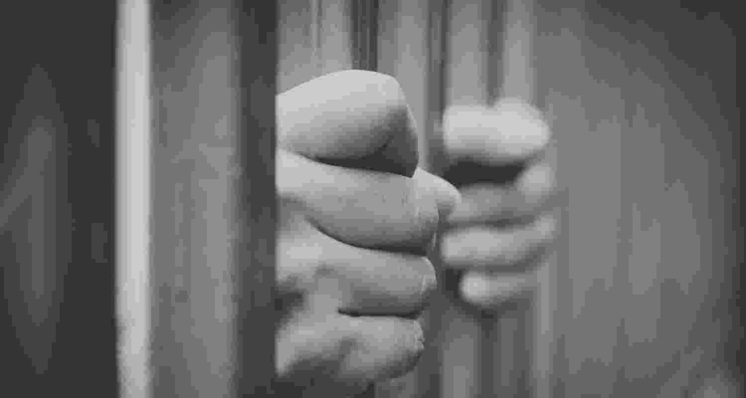 Impostor in fake Army uniform arrested Impostor in fake Army uniform arrested