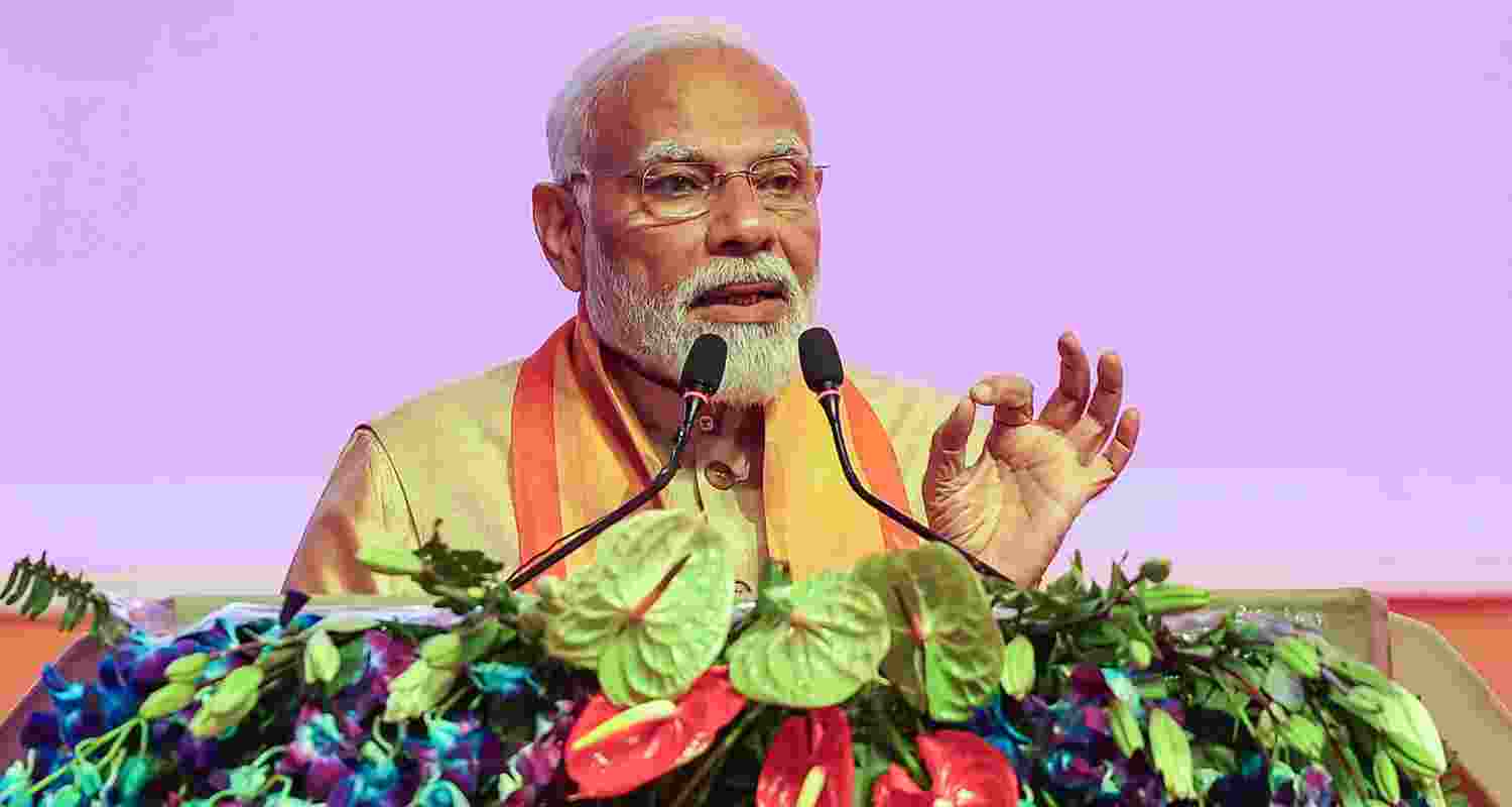 PM Modi praises Shivaji.  PM Modi praises Shivaji.