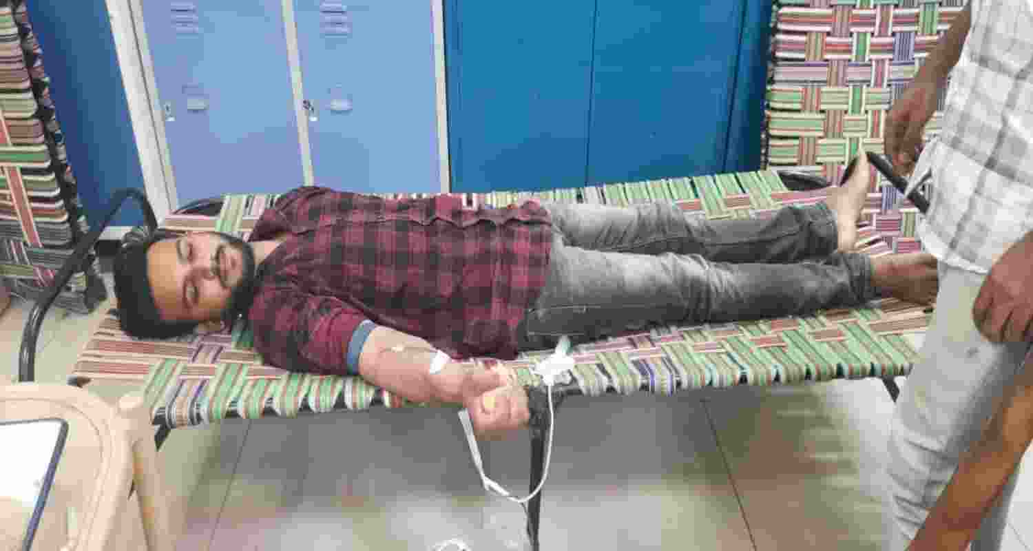 Bengal: Muslim man breaks Ramadan fast to save a Hindu Bengal: Muslim man breaks Ramadan fast to save a Hindu