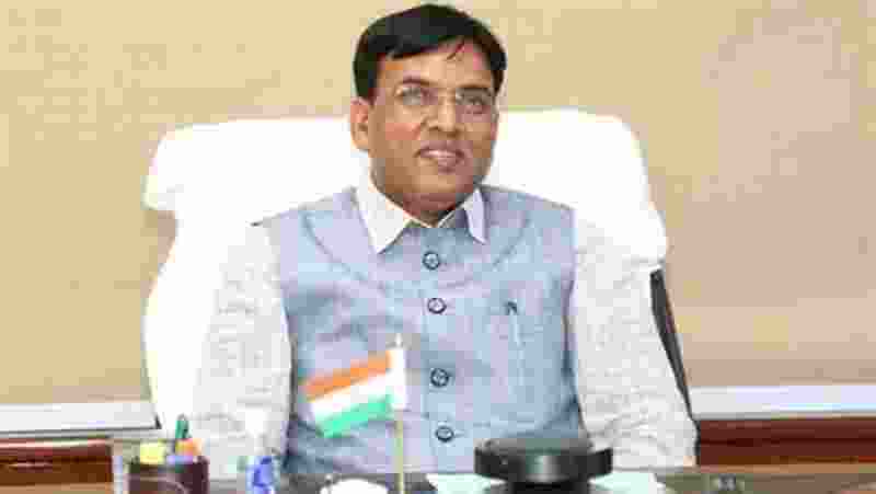 Health, Chemicals & Fertilizers Minister Mansukh Mandaviya inaugurated a new credit assistance scheme by the Small Industries Development Bank of India(SIDBI) aimed at bolstering Jan Aushadi Kendra Operators. Health, Chemicals & Fertilizers Minister Mansukh Mandaviya inaugurated a new credit assistance scheme by the Small Industries Development Bank of India(SIDBI) aimed at bolstering Jan Aushadi Kendra Operators.