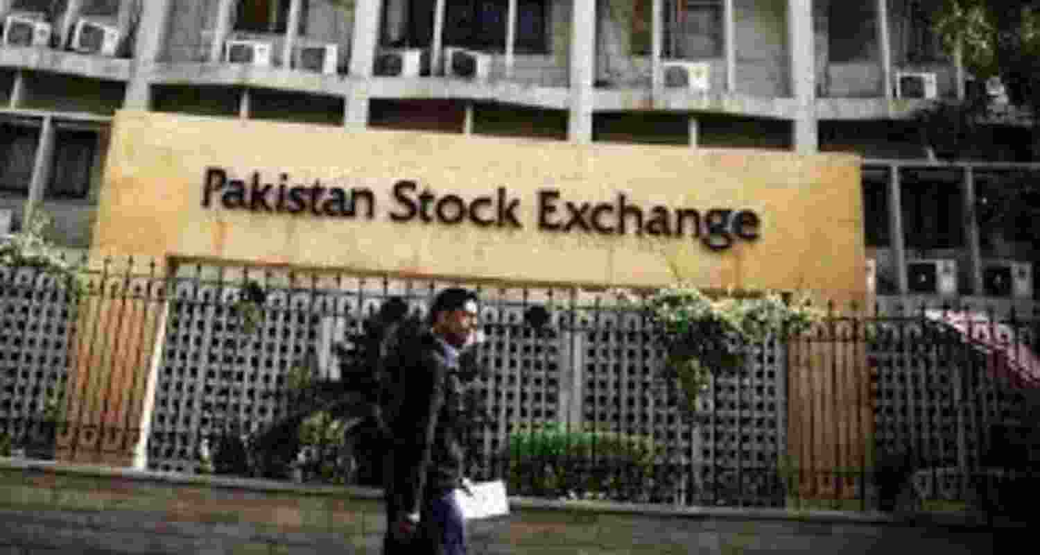 Pakistan stock exchange. Pakistan stock exchange.