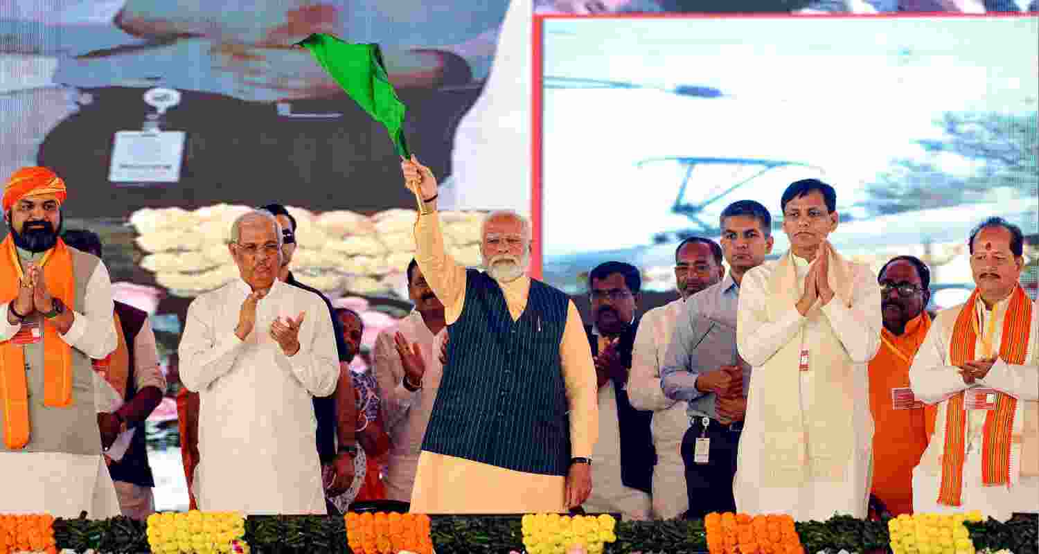 Prime Minister Narendra Modi unveils in Bihar.  Prime Minister Narendra Modi unveils in Bihar.
