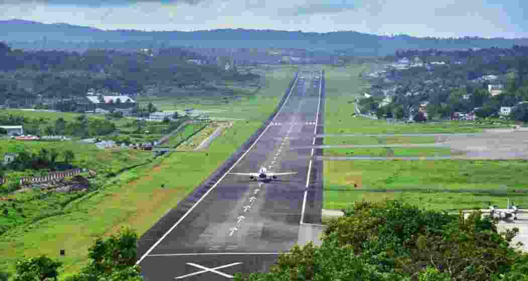 The runway at the Veer Savarkar International Airport.  The runway at the Veer Savarkar International Airport.