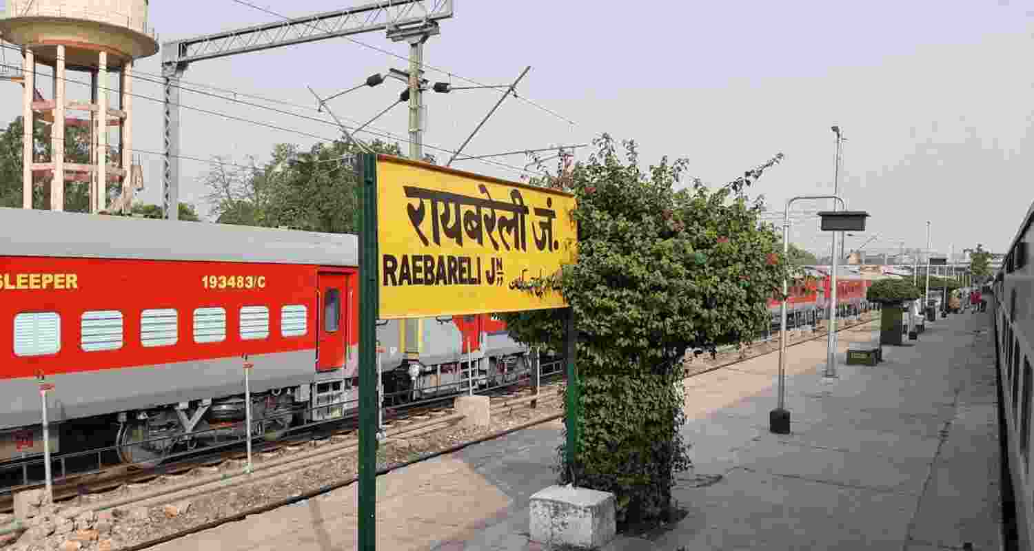Train halted as loco pilot spots soil on track in Rae Bareli Train halted as loco pilot spots soil on track in Rae Bareli