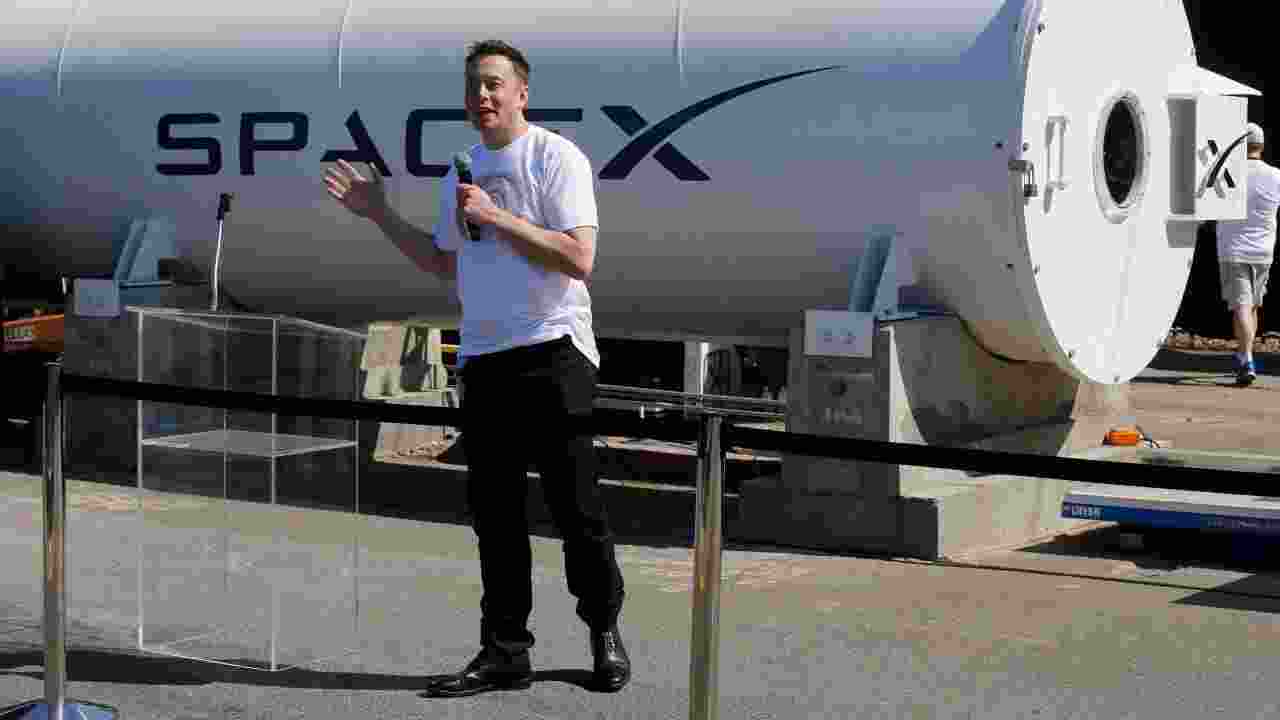 Musk: SpaceX opens space travel to Moon, Mars Musk: SpaceX opens space travel to Moon, Mars