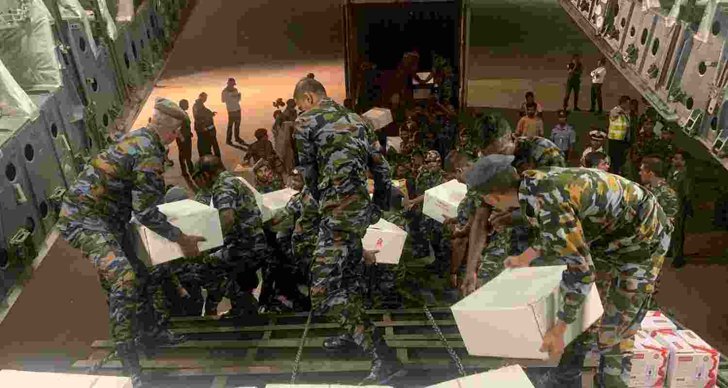 An Indian Air Force C-17 has airlifted a 65-ton Bailey Bridge from Hindan to Colombo, boosting ongoing HADR efforts in Sri Lanka. An Indian Air Force C-17 has airlifted a 65-ton Bailey Bridge from Hindan to Colombo, boosting ongoing HADR efforts in Sri Lanka.