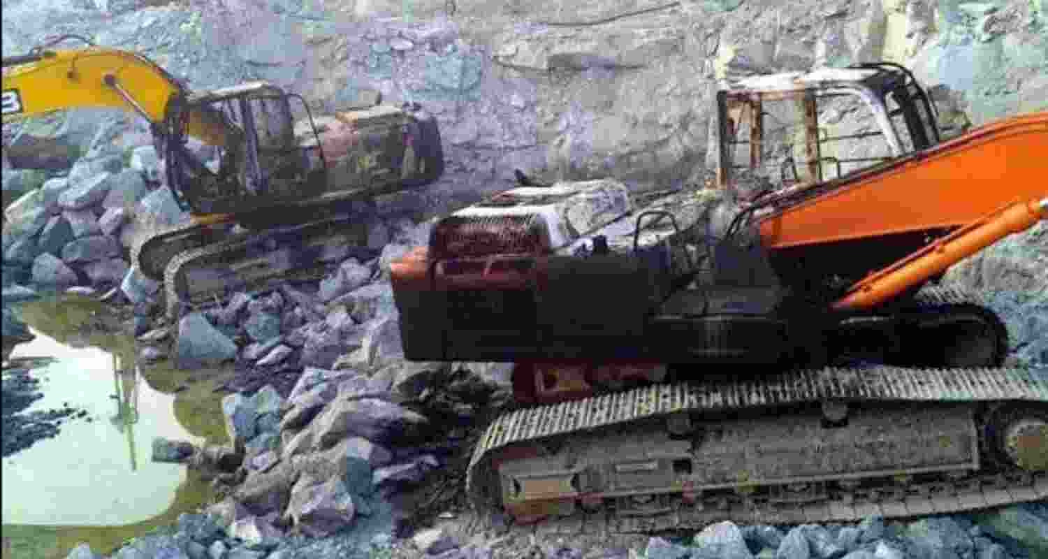 Six dead, three injured in landslide at Birbhum stone quarry Six dead, three injured in landslide at Birbhum stone quarry