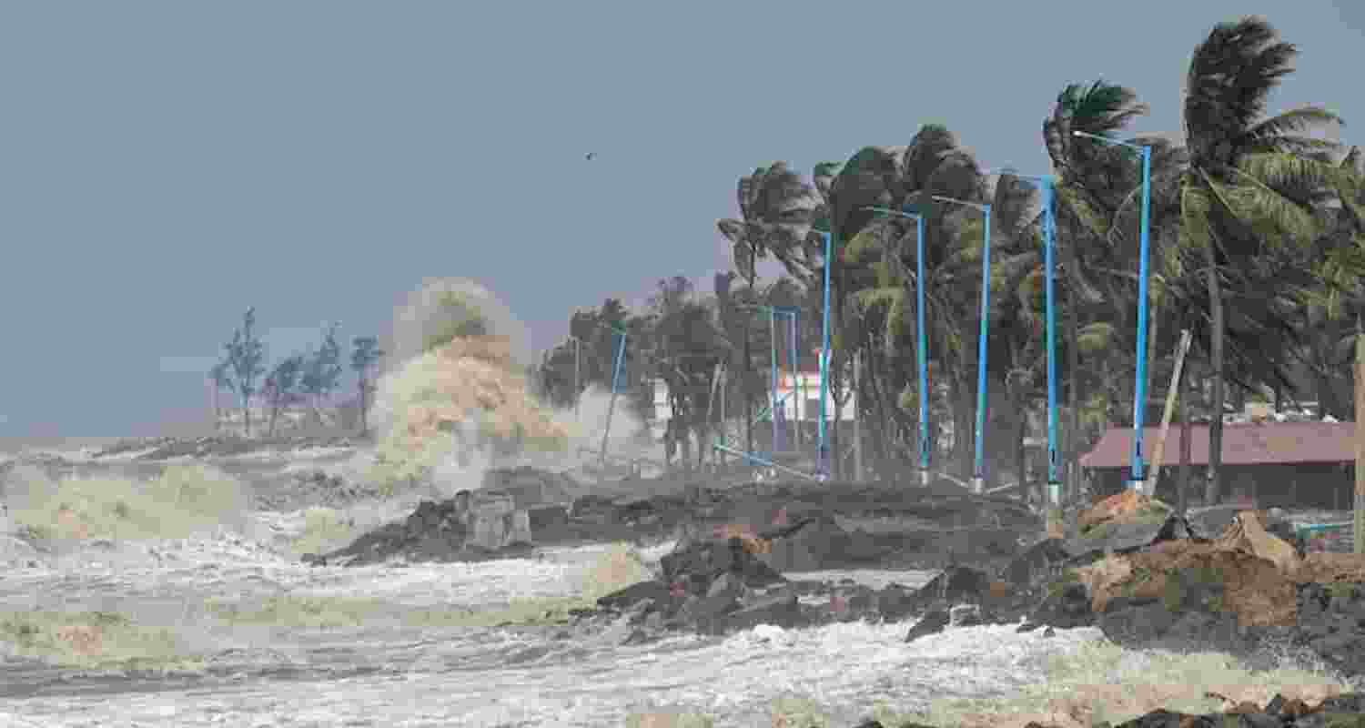 Odisha on high alert as cyclonic storm nears Odisha on high alert as cyclonic storm nears