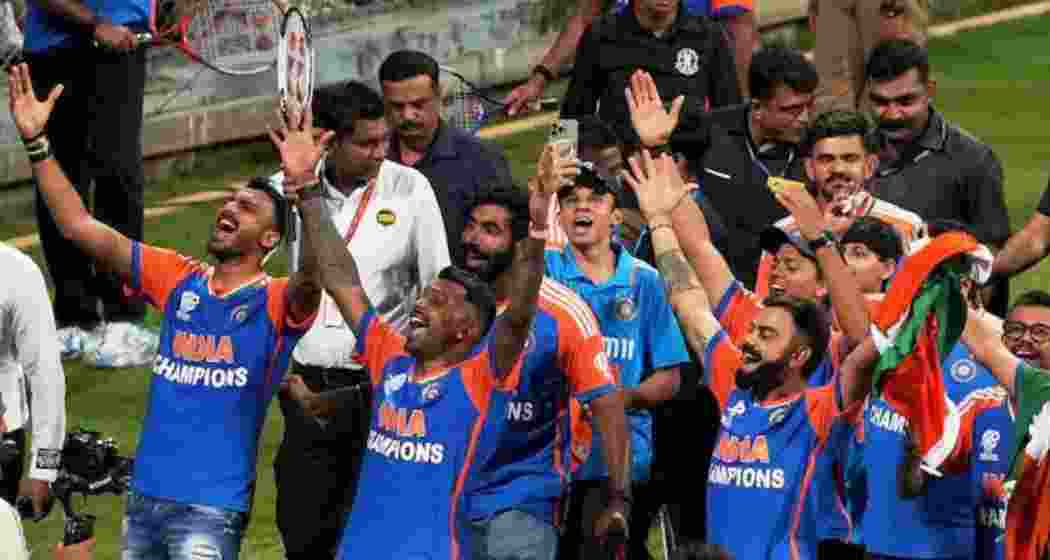 Team India singing 'Vande Mataram' at Mumbai's Wankhede stadium. Team India singing 'Vande Mataram' at Mumbai's Wankhede stadium.
