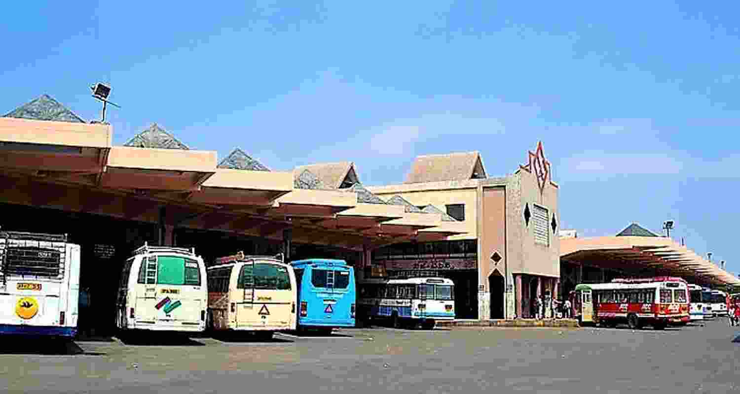 Crackdown on T'gana private buses after Andhra blaze; 14 booked Crackdown on T'gana private buses after Andhra blaze; 14 booked