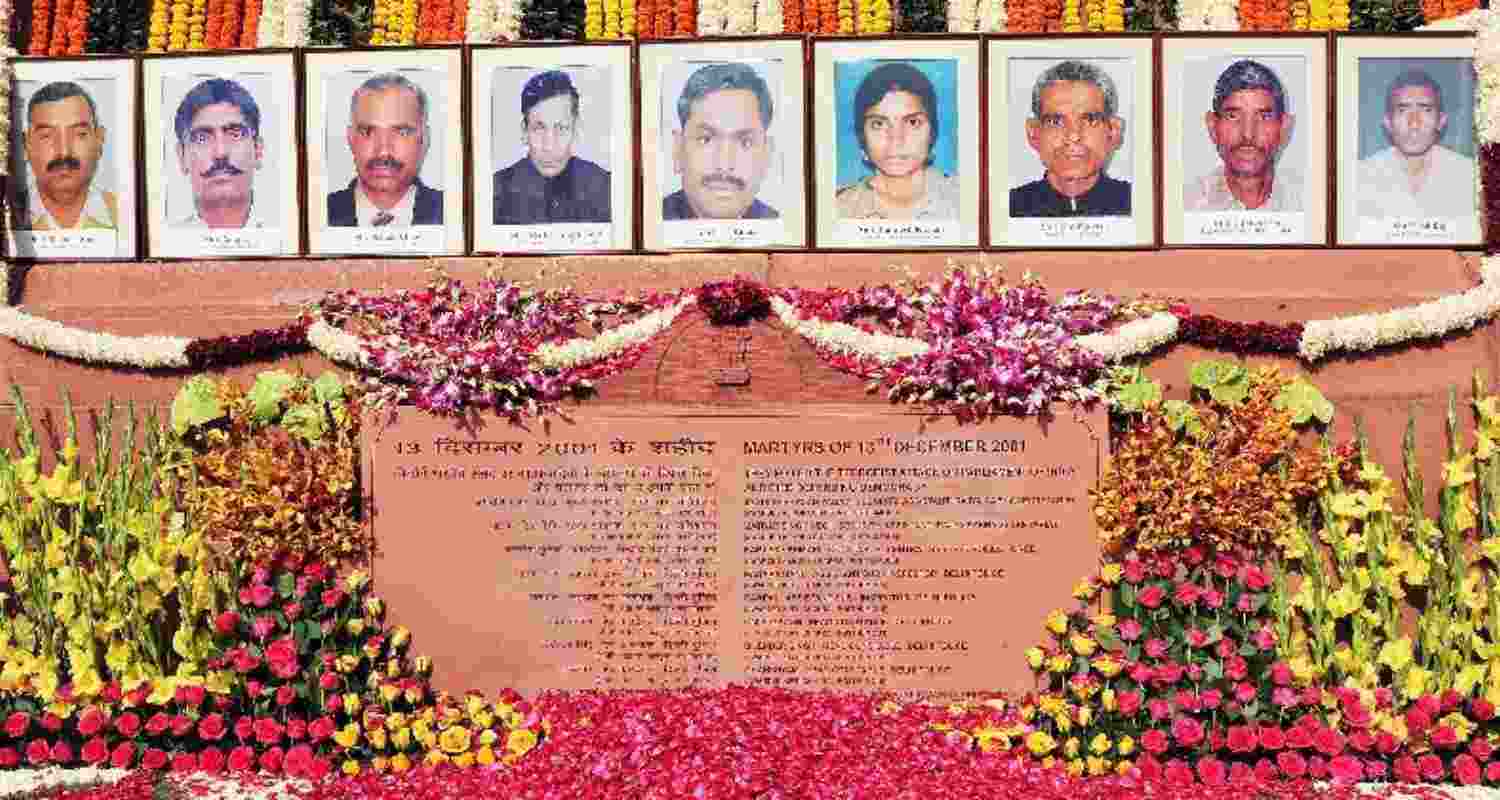 The fallen heroes of the 2001 Parliament attack. The fallen heroes of the 2001 Parliament attack.