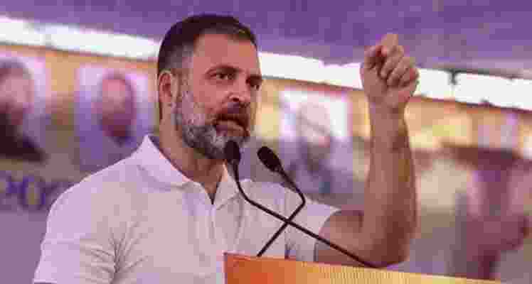 Congress leader Rahul Gandhi called out Prime Minister Narendra Modi for wrestler Vinesh Phogat's decision to return her Khel Ratna and Arjuna Award on Delhi's Kartavya Path. Gandhi expressed disappointment.  Congress leader Rahul Gandhi called out Prime Minister Narendra Modi for wrestler Vinesh Phogat's decision to return her Khel Ratna and Arjuna Award on Delhi's Kartavya Path. Gandhi expressed disappointment.