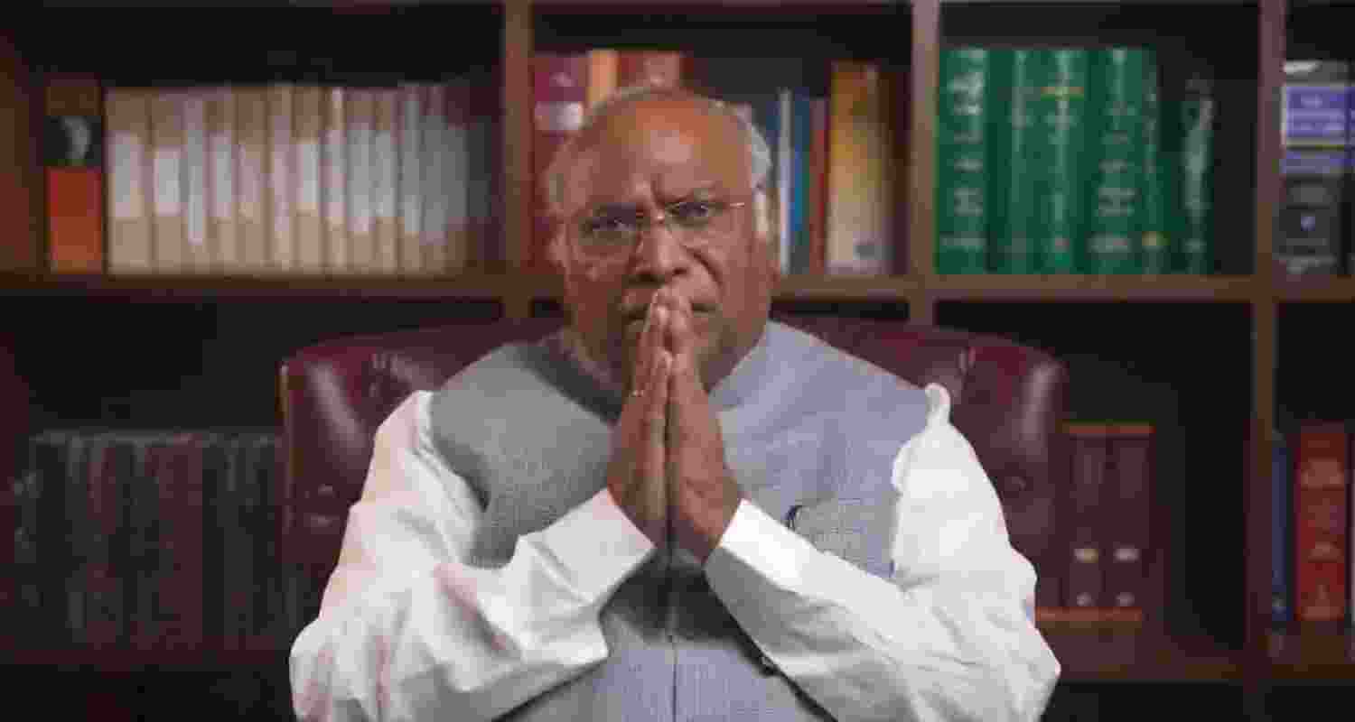 Congress President Mallikarjun Kharge as he unveils series of Promises to the country if they are elected to power in the election 2024. Image X. Congress President Mallikarjun Kharge as he unveils series of Promises to the country if they are elected to power in the election 2024. Image X.