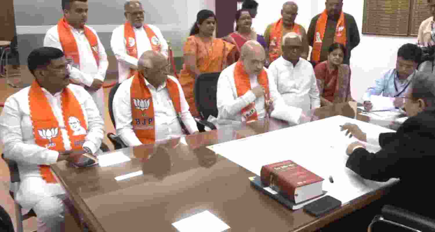 Amit Shah files Nomination from Gandhinagar Lok Sabha Seat.  Amit Shah files Nomination from Gandhinagar Lok Sabha Seat.