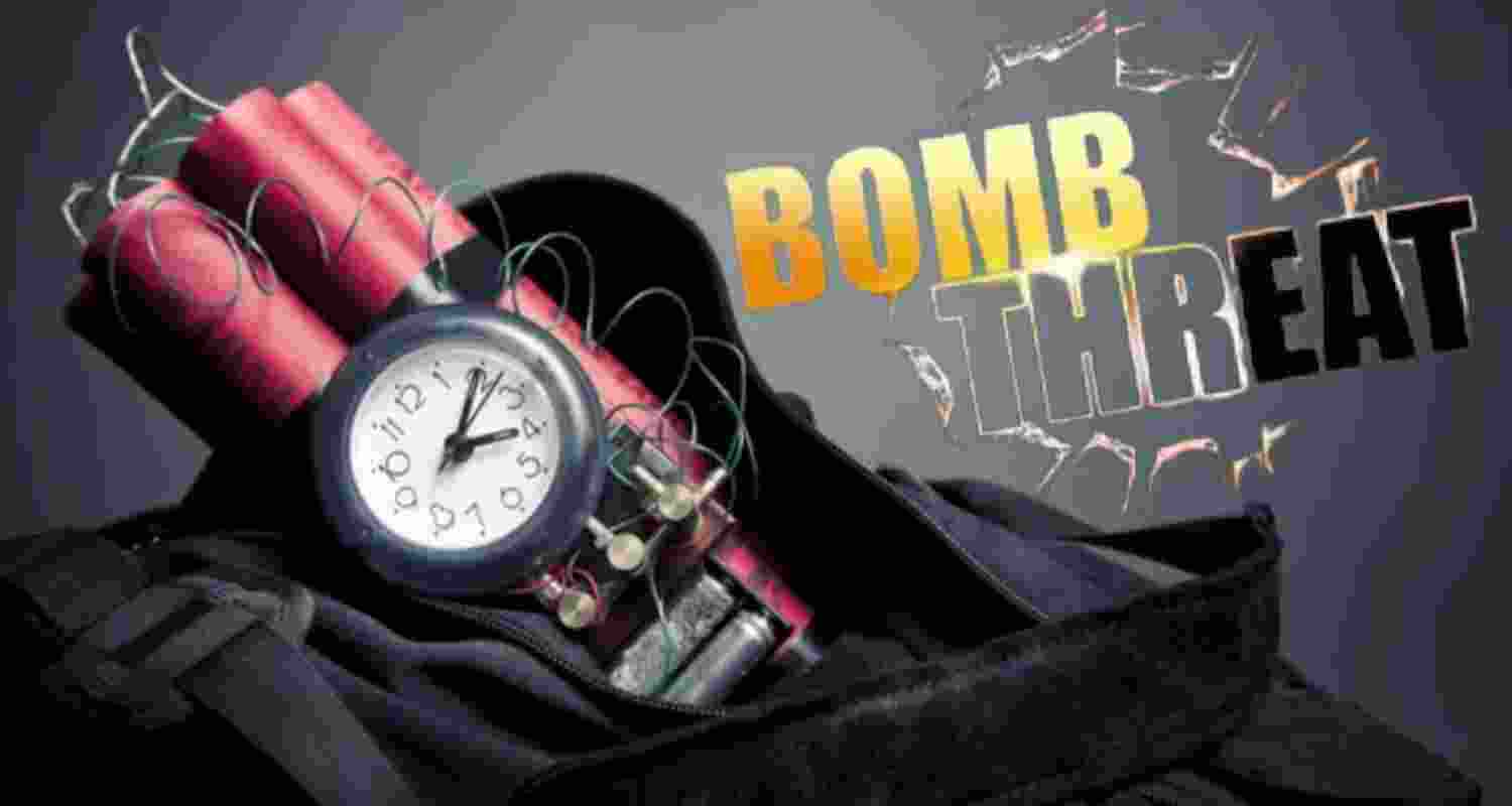 Delhi Museums Receive Hoax Bomb Threats: Police Investigate. Delhi Museums Receive Hoax Bomb Threats: Police Investigate.