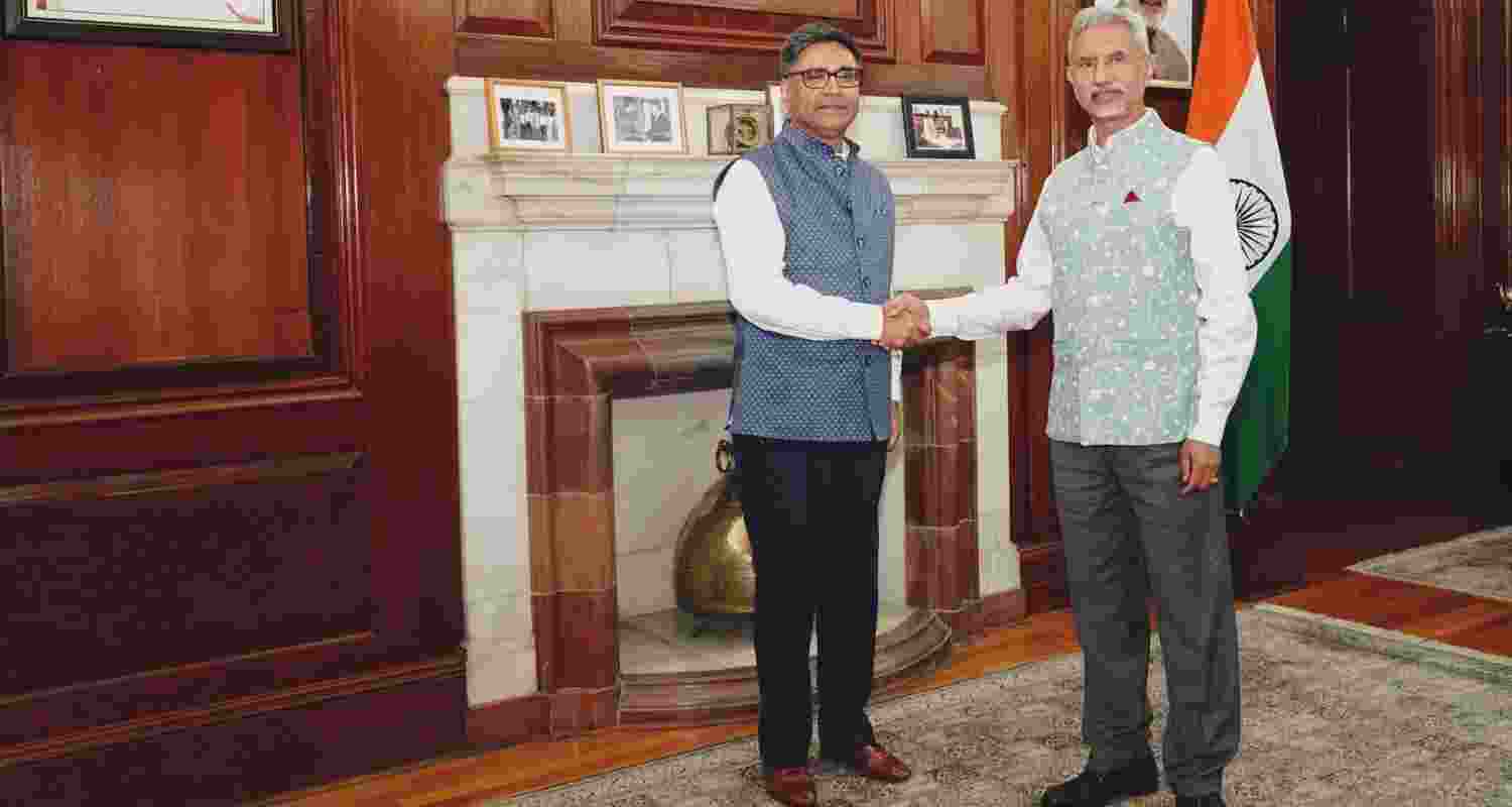 EAM Jaishankar Congratulates Vikram Misri On New Role As Foreign Secretary. EAM Jaishankar Congratulates Vikram Misri On New Role As Foreign Secretary.