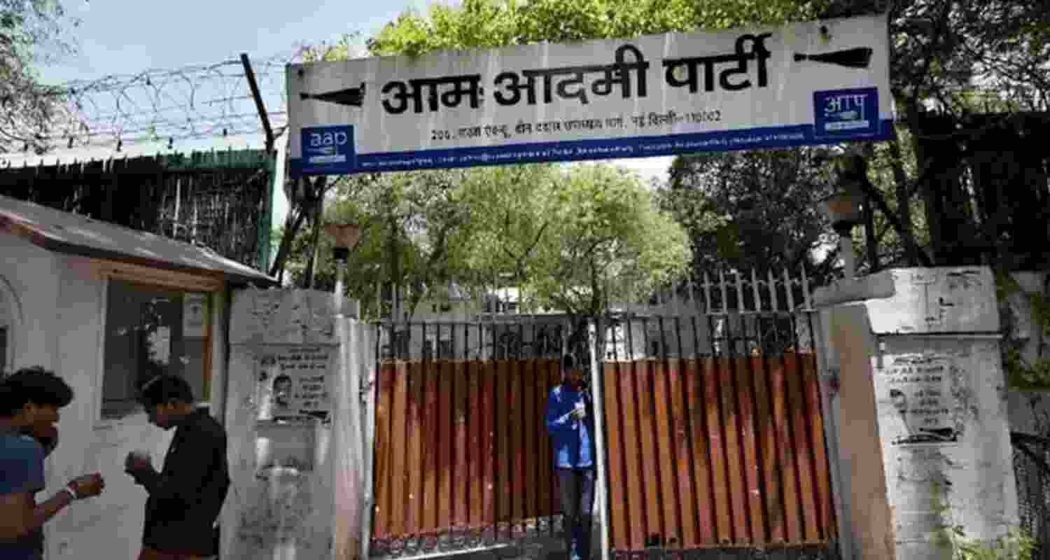 Government Assigns New Space to AAP After Delhi HC Order. Government Assigns New Space to AAP After Delhi HC Order.