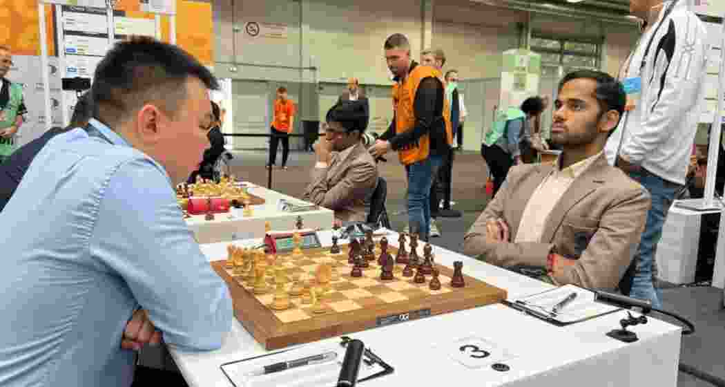 Arjun Erigaisi seized India's 6th victory against Russian-turned-Hungarian Sjugirov Sanan. Image taken from X. Arjun Erigaisi seized India's 6th victory against Russian-turned-Hungarian Sjugirov Sanan. Image taken from X.