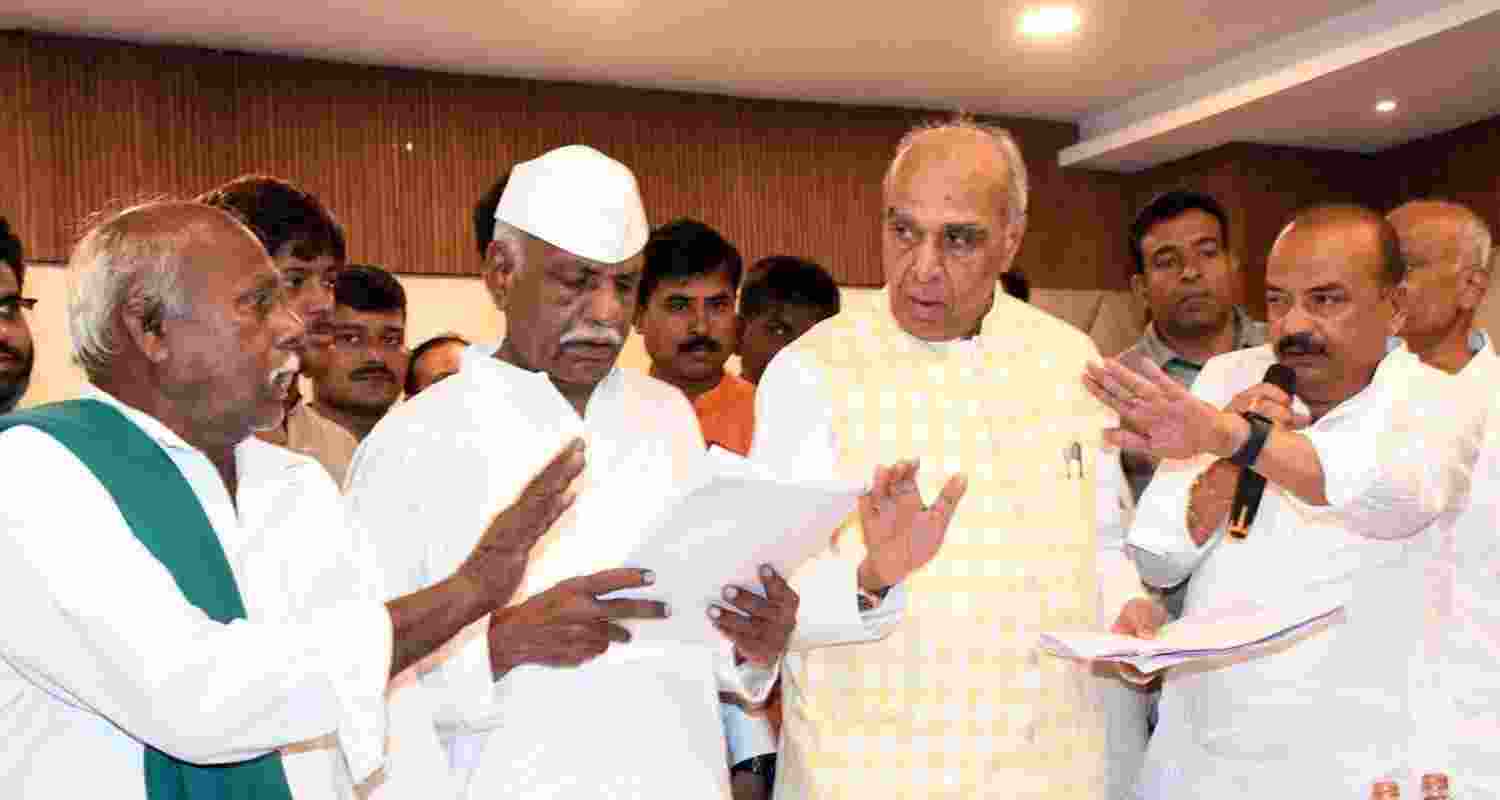 JPC investigates Waqf board claims over farmers lands in Karnataka. JPC investigates Waqf board claims over farmers lands in Karnataka.