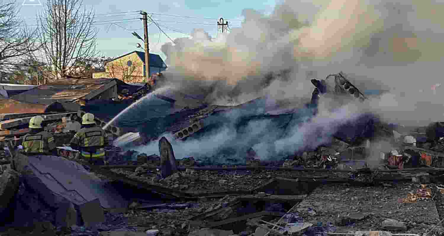 Russian attacks cripple power supply in eastern Ukraine. Russian attacks cripple power supply in eastern Ukraine.