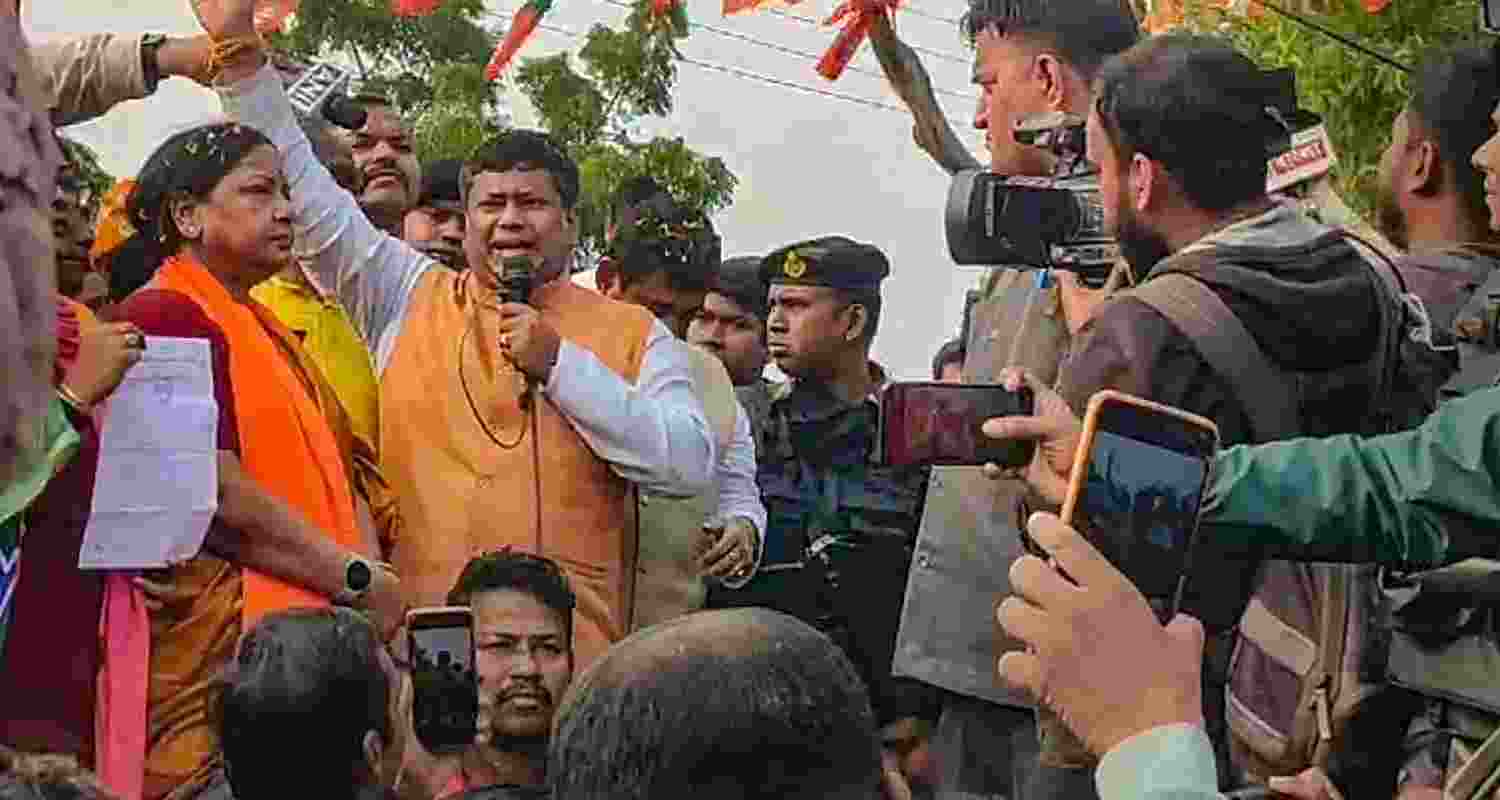 West Bengal BJP President Sukanta Majumdar forcibly removed from sit-in outside Sandeshkhali police station, transported by boat from the area.  West Bengal BJP President Sukanta Majumdar forcibly removed from sit-in outside Sandeshkhali police station, transported by boat from the area.