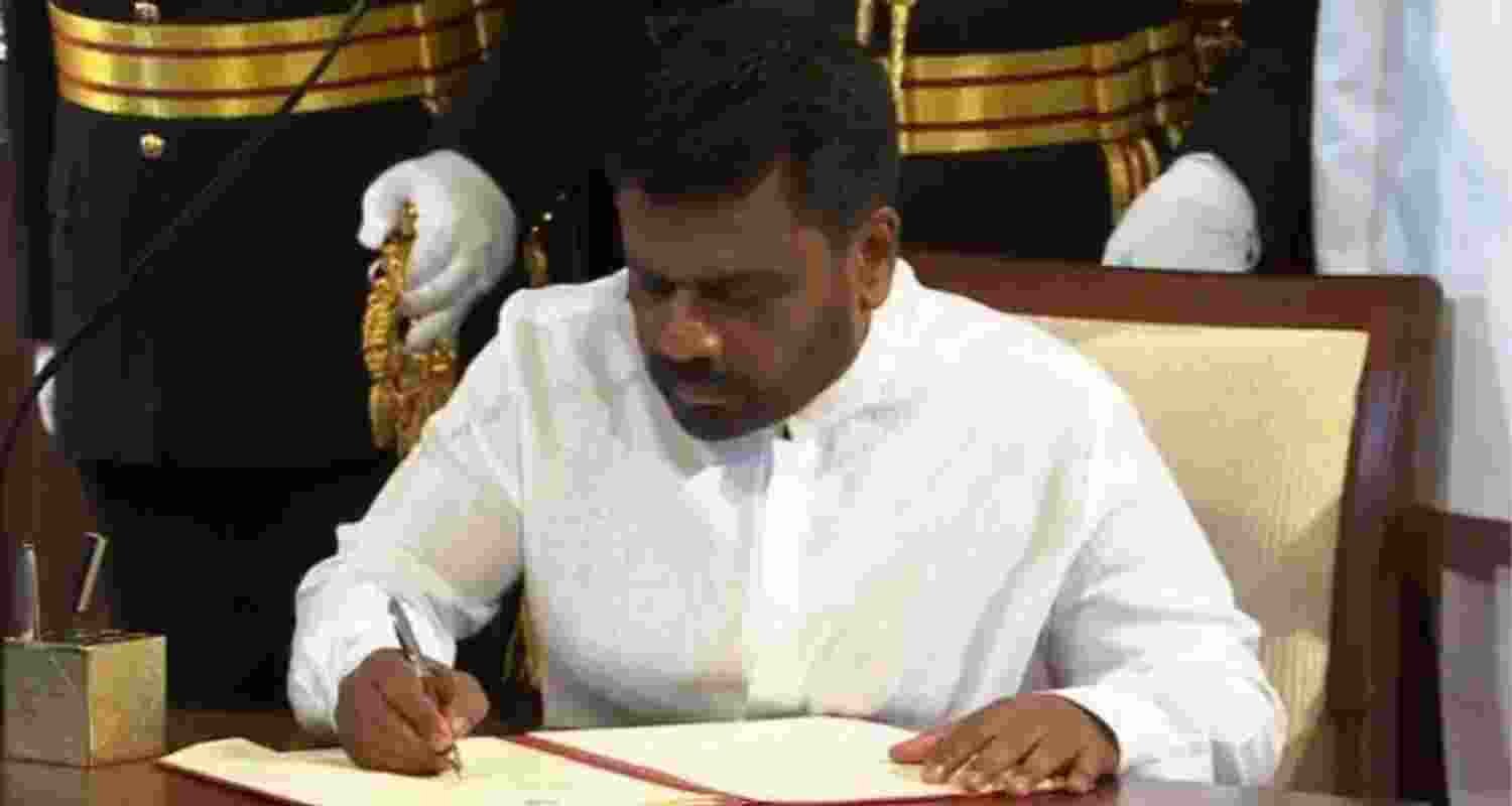 Anura Kumar Dissanayake sworn in as Sri Lankan president
Anura Kumar Dissanayake sworn in as Sri Lankan president