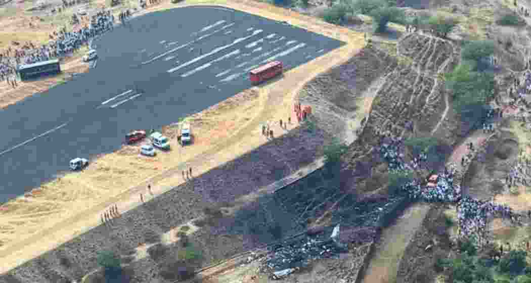 Baramati Airport, one of India’s six tabletop runways alongside Kozhikode, Mangalore, Lengpui, Shimla, and Pakyong, has once again brought attention to the inherent risks of such elevated strips. Baramati Airport, one of India’s six tabletop runways alongside Kozhikode, Mangalore, Lengpui, Shimla, and Pakyong, has once again brought attention to the inherent risks of such elevated strips.