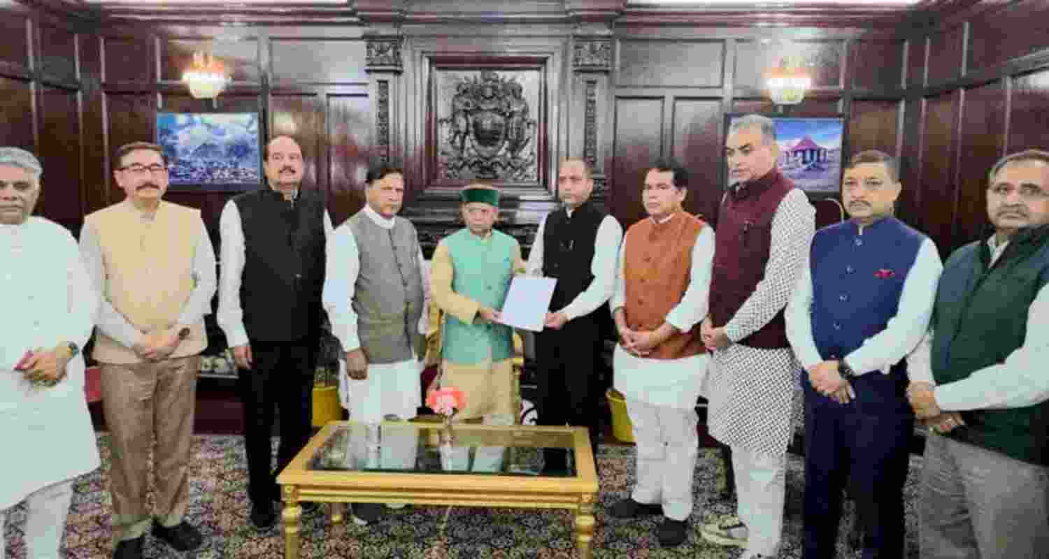 BJP leaders meet Himachal Governor over Vimal Negi death case. BJP leaders meet Himachal Governor over Vimal Negi death case.