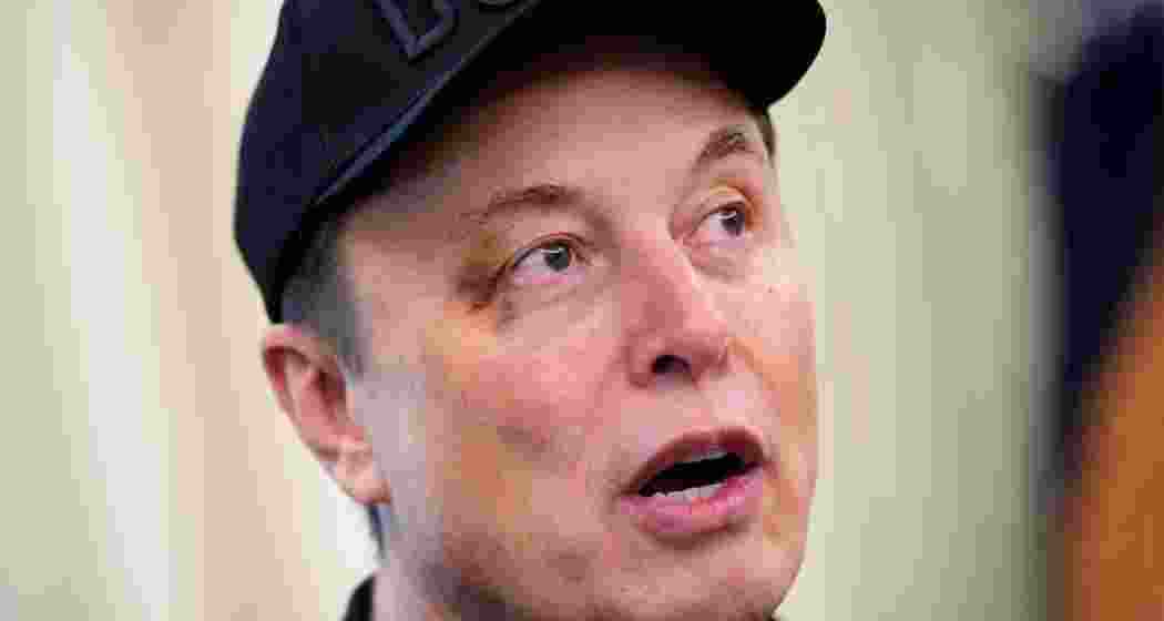 Elon Musk’s Oval Office farewell on Friday, featuring a visible black eye, reignited concerns about his alleged drug use while heading Trump’s “Department of Government Efficiency.” Elon Musk’s Oval Office farewell on Friday, featuring a visible black eye, reignited concerns about his alleged drug use while heading Trump’s “Department of Government Efficiency.”