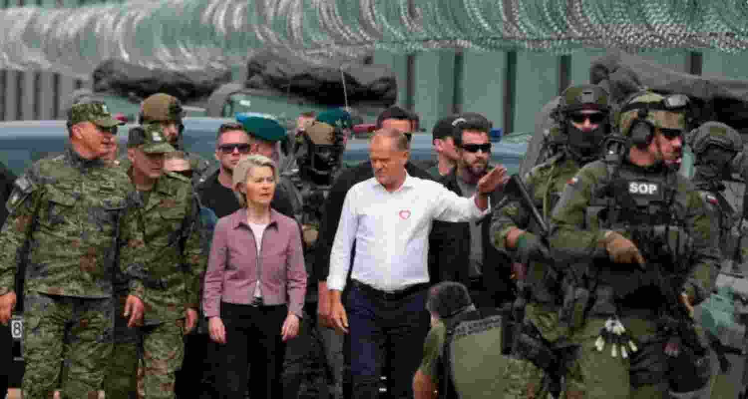 Ursula von der Leyen with Poland’s Prime Minister Donald Tusk and troops near the Poland-Belarus border. Ursula von der Leyen with Poland’s Prime Minister Donald Tusk and troops near the Poland-Belarus border.