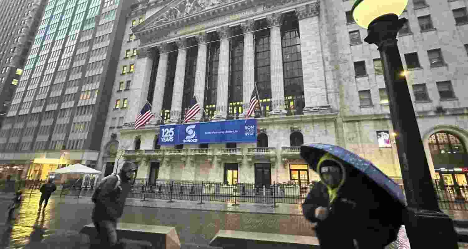 In Tokyo, the Nikkei 225 added 0.8 per cent to 44,171.03, with tech investment company SoftBank Group's shares jumping nearly 10 per cent in a second straight day of gains In Tokyo, the Nikkei 225 added 0.8 per cent to 44,171.03, with tech investment company SoftBank Group's shares jumping nearly 10 per cent in a second straight day of gains