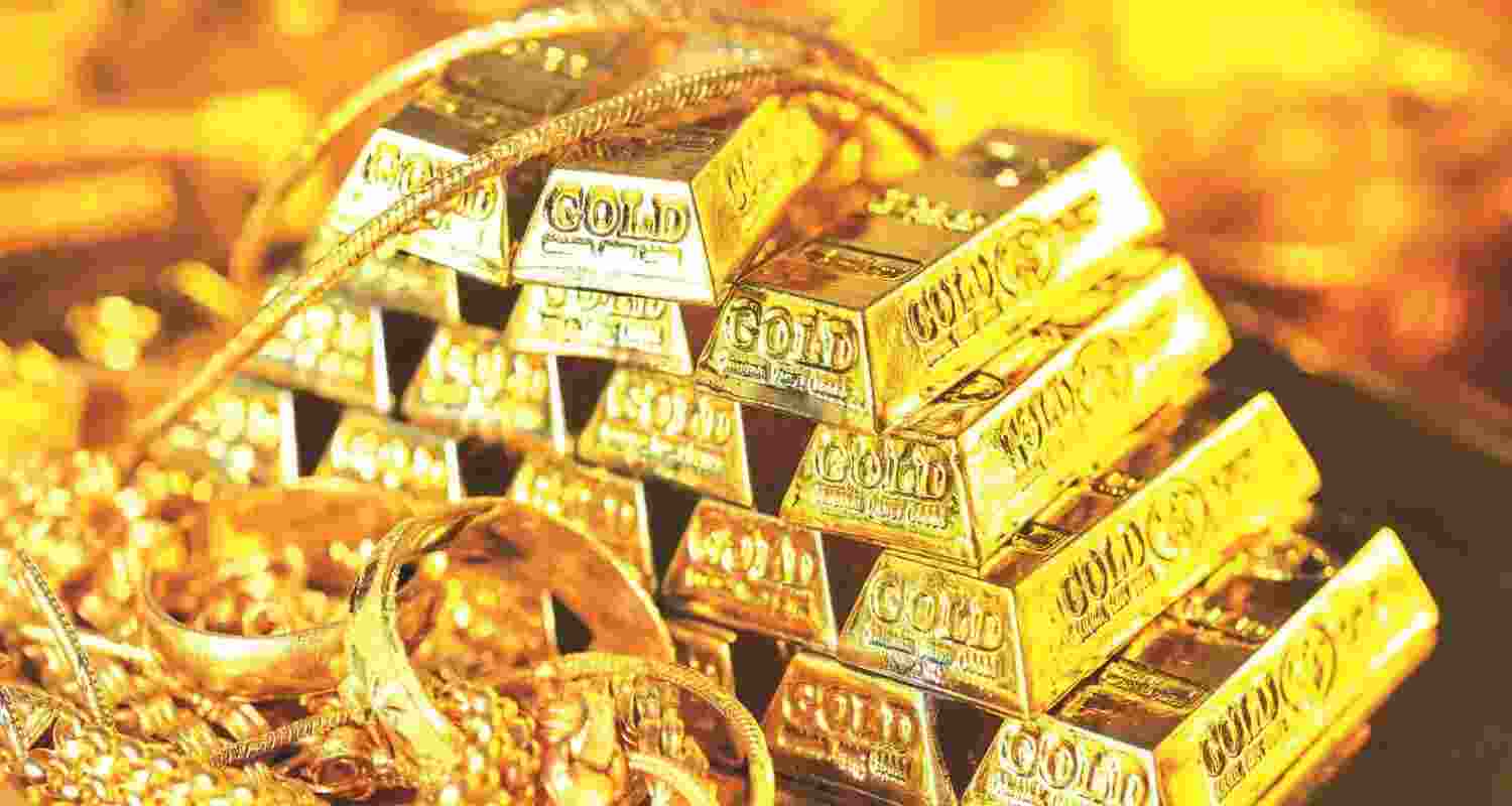 The precious metal of 99.9 per cent purity had ended at ₹1,31,600 per 10 grams in the previous session The precious metal of 99.9 per cent purity had ended at ₹1,31,600 per 10 grams in the previous session