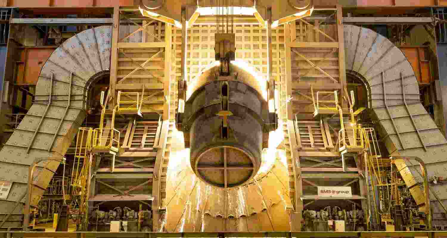 In November alone, overall sales rose 27 per cent year-on-year, while retail sales surged by 69 per cent y-o-y In November alone, overall sales rose 27 per cent year-on-year, while retail sales surged by 69 per cent y-o-y