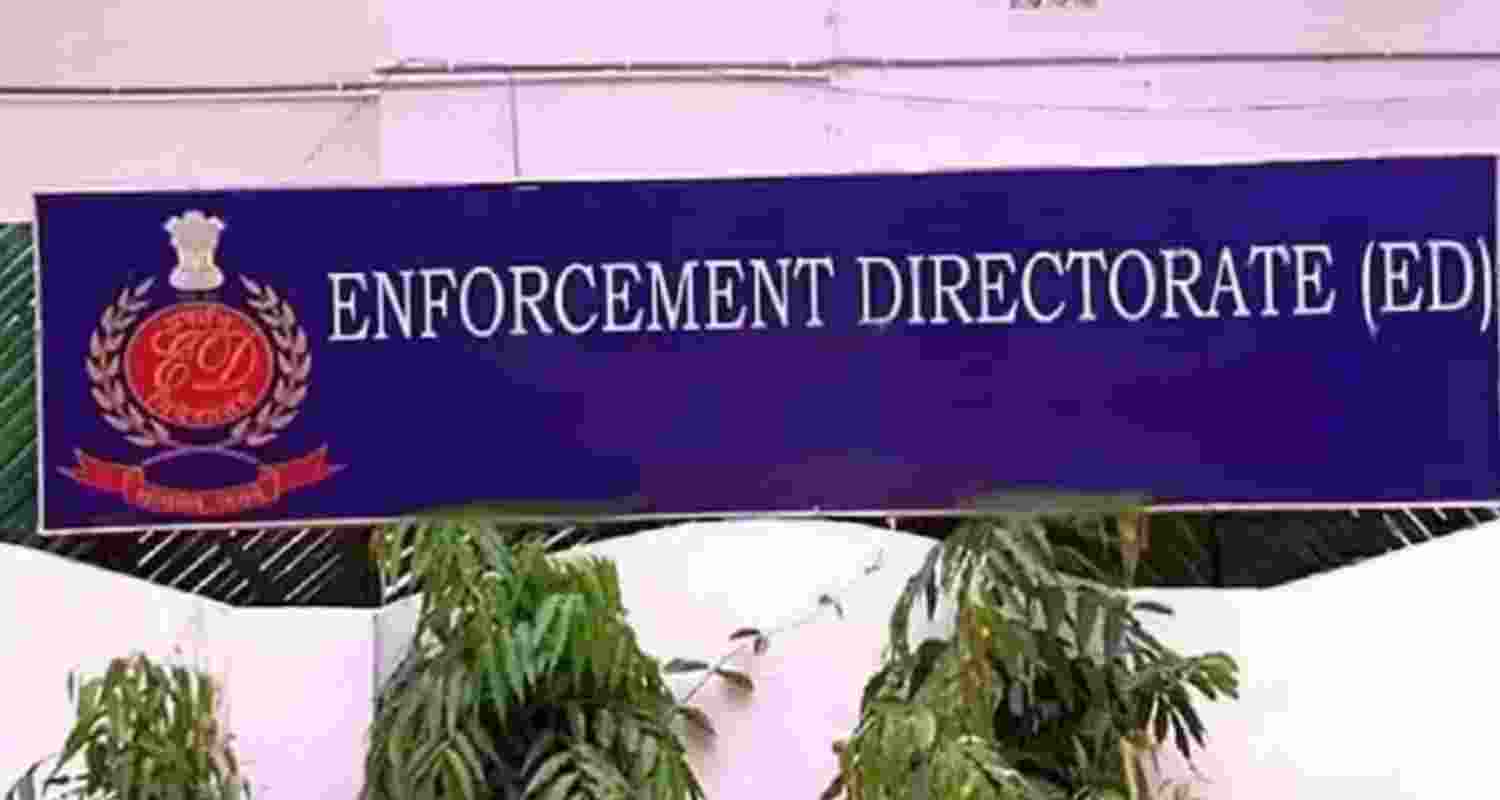 To gain trust of the aspirants, the gang allegedly paid initial salaries for 2-3 months to some victims who were fraudulently placed in organisations like RPF (Railway Protection Force), Railway TTE (Travelling Ticket Examiner) and technician etc To gain trust of the aspirants, the gang allegedly paid initial salaries for 2-3 months to some victims who were fraudulently placed in organisations like RPF (Railway Protection Force), Railway TTE (Travelling Ticket Examiner) and technician etc