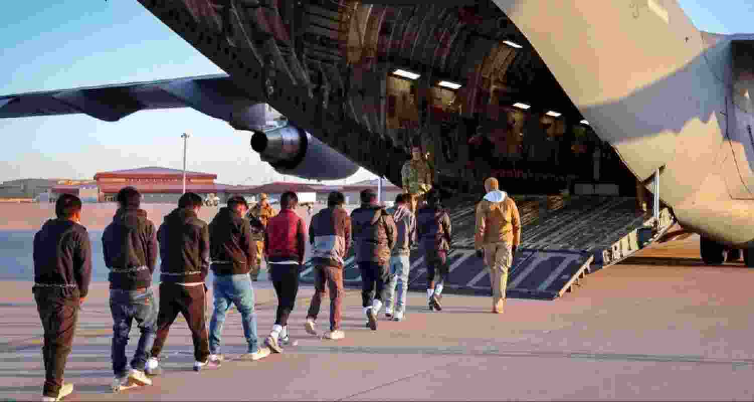 Image of prisoners being transported. For representative use only. Image of prisoners being transported. For representative use only.