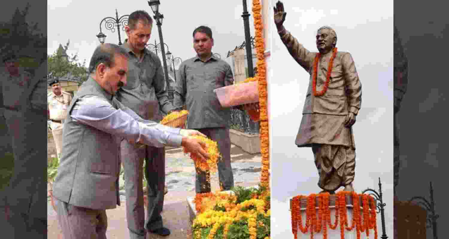 Himachal Pradesh Chief Minister SUkhvinder Singh Sukhu pays floral tributes to Atal Bihari Vajpayee's statue. Himachal Pradesh Chief Minister SUkhvinder Singh Sukhu pays floral tributes to Atal Bihari Vajpayee's statue.