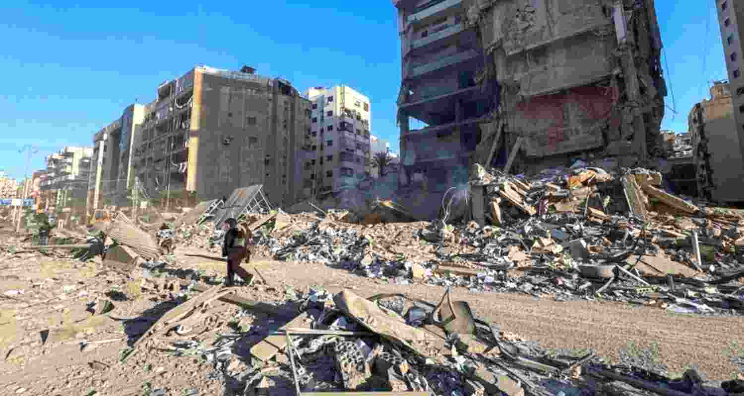 Iran and Hezbollah launch coordinated missile and drone strikes on Israel as conflict intensifies; US orders oil release to stabilise global supplies. Iran and Hezbollah launch coordinated missile and drone strikes on Israel as conflict intensifies; US orders oil release to stabilise global supplies.