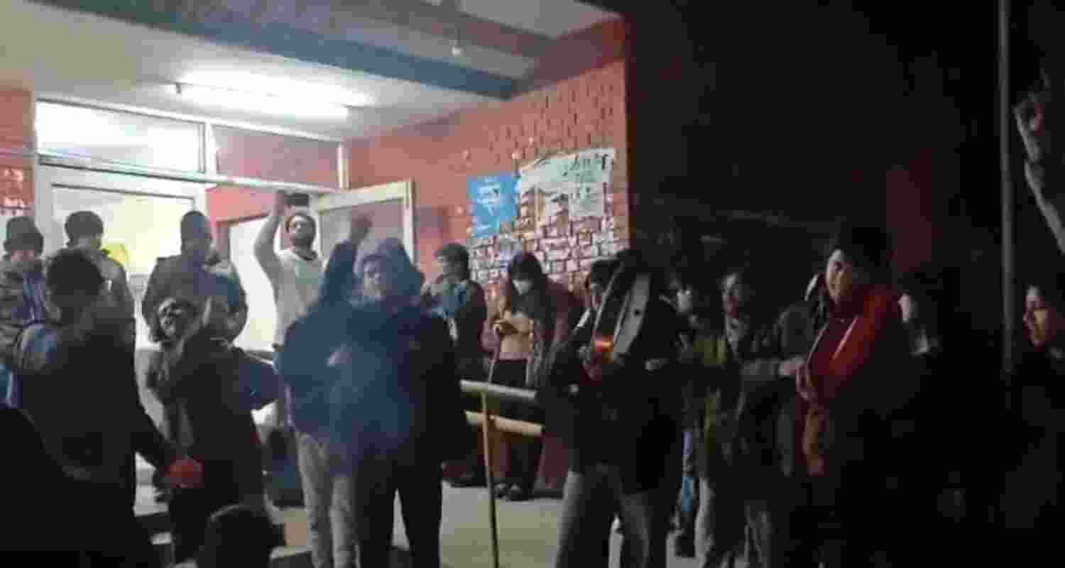 JNU slogan row: Dissent must be dignified JNU slogan row: Dissent must be dignified