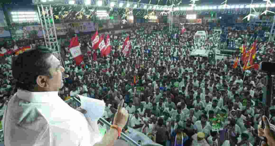 AIADMK General Secretary Edappadi K Palaniswami (EPS) speaks at Namakkal rally where TVK flags can be seen. AIADMK General Secretary Edappadi K Palaniswami (EPS) speaks at Namakkal rally where TVK flags can be seen.