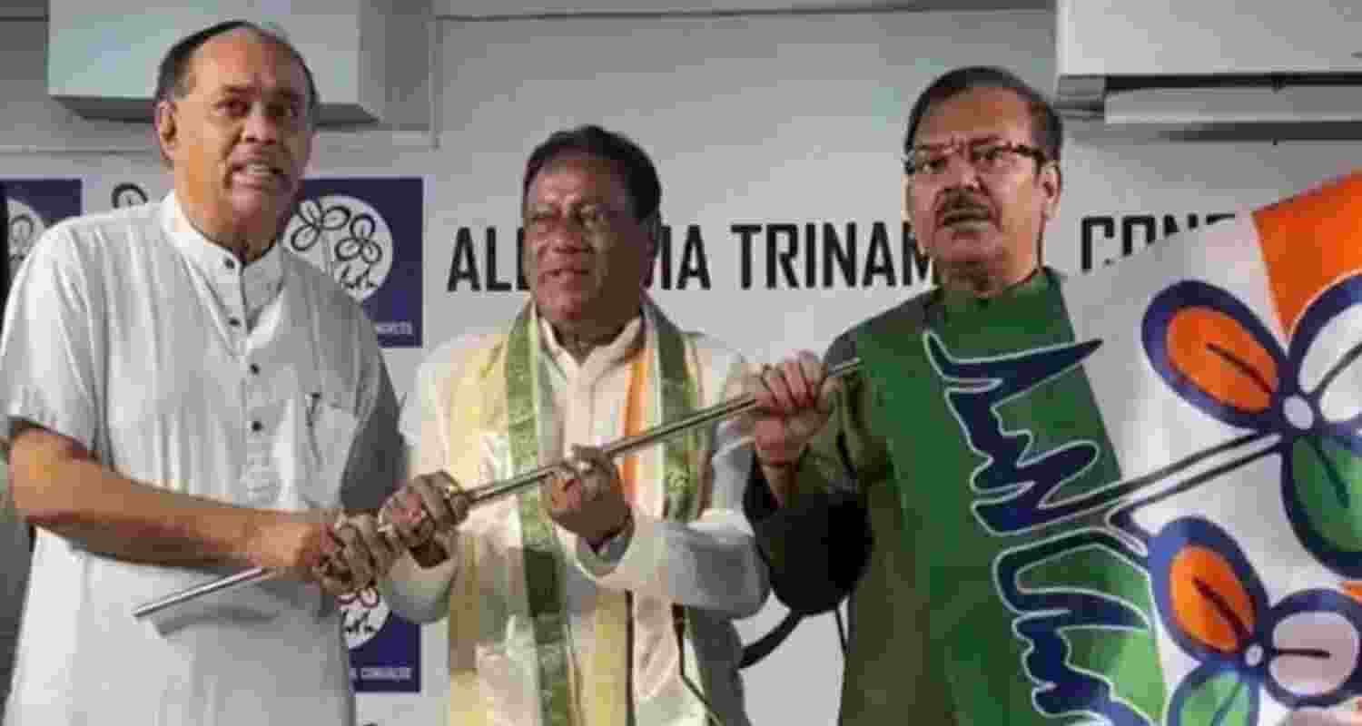 TMC ropes in Cong veteran Malakar ahead of 2026 WB polls TMC ropes in Cong veteran Malakar ahead of 2026 WB polls