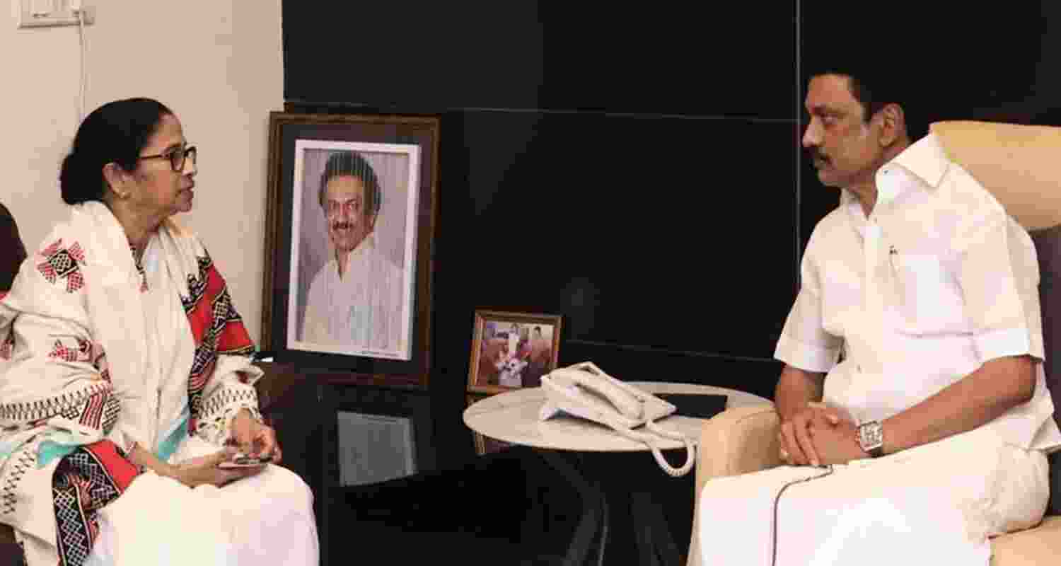 Stalin backs Mamata on ‘Bangladeshi language’ row Stalin backs Mamata on ‘Bangladeshi language’ row