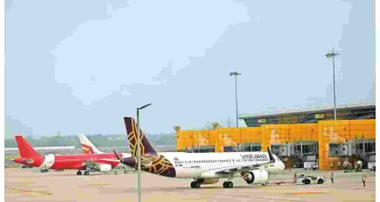 Delhi Airport cancels 138 flights, security beefed up Delhi Airport cancels 138 flights, security beefed up