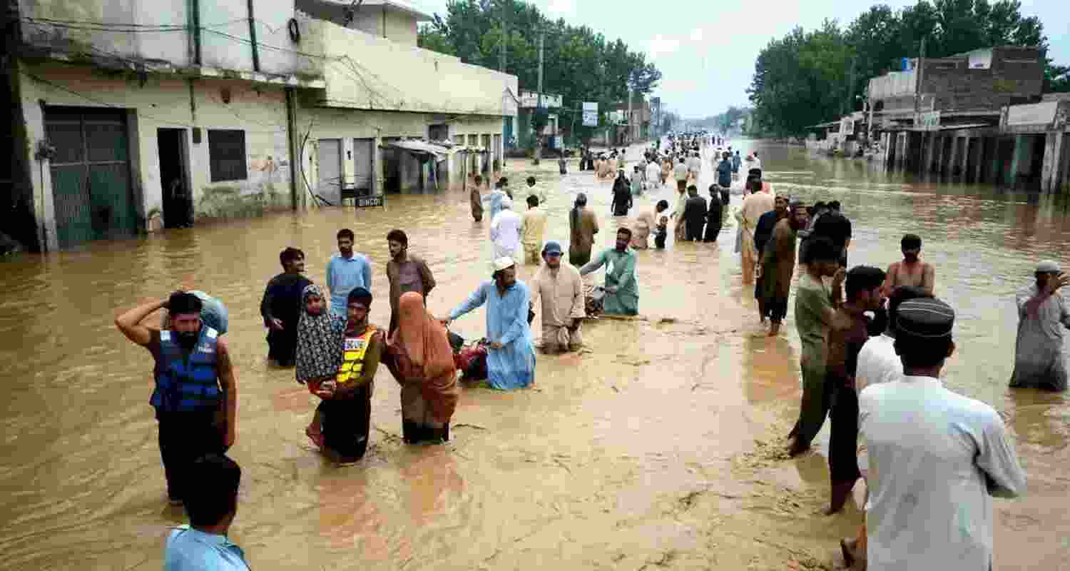 180 dead as monsoon wreaks havoc across Pakistan 180 dead as monsoon wreaks havoc across Pakistan