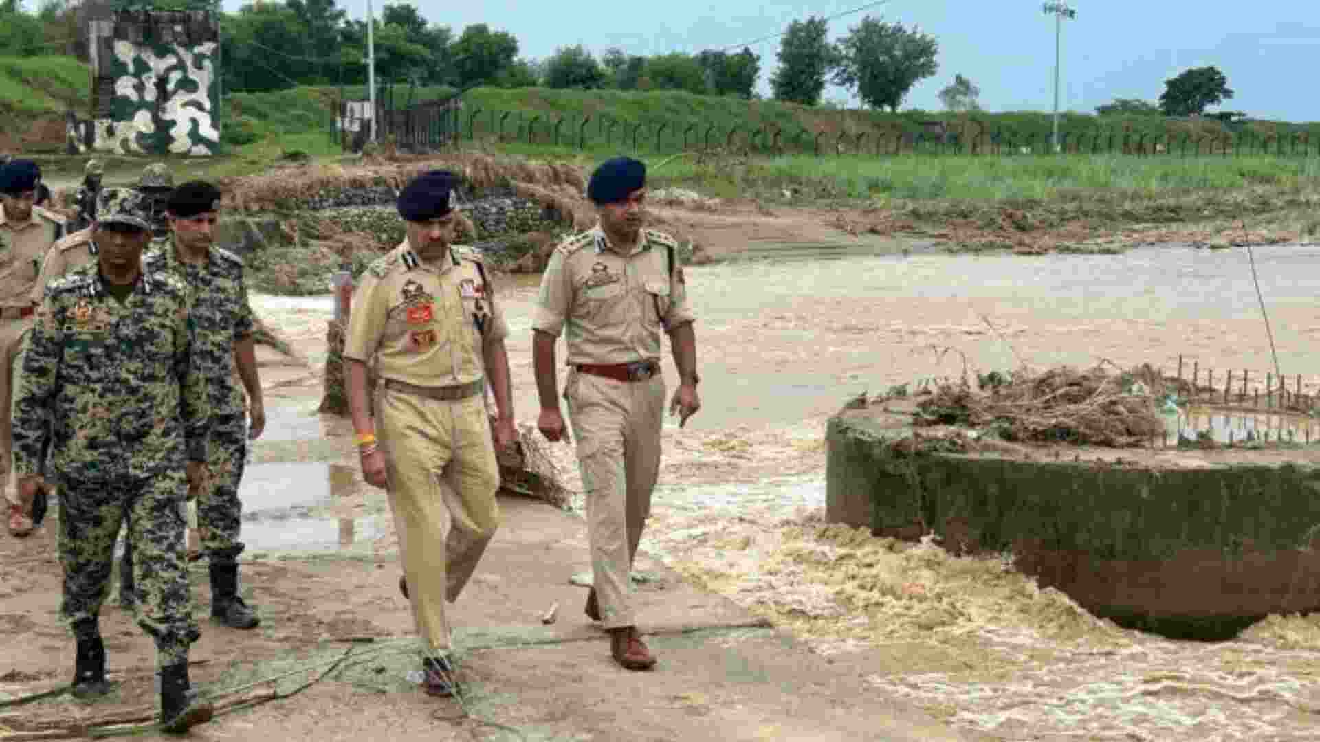 Post floods, J&K Police, BSF review security in border areas Post floods, J&K Police, BSF review security in border areas