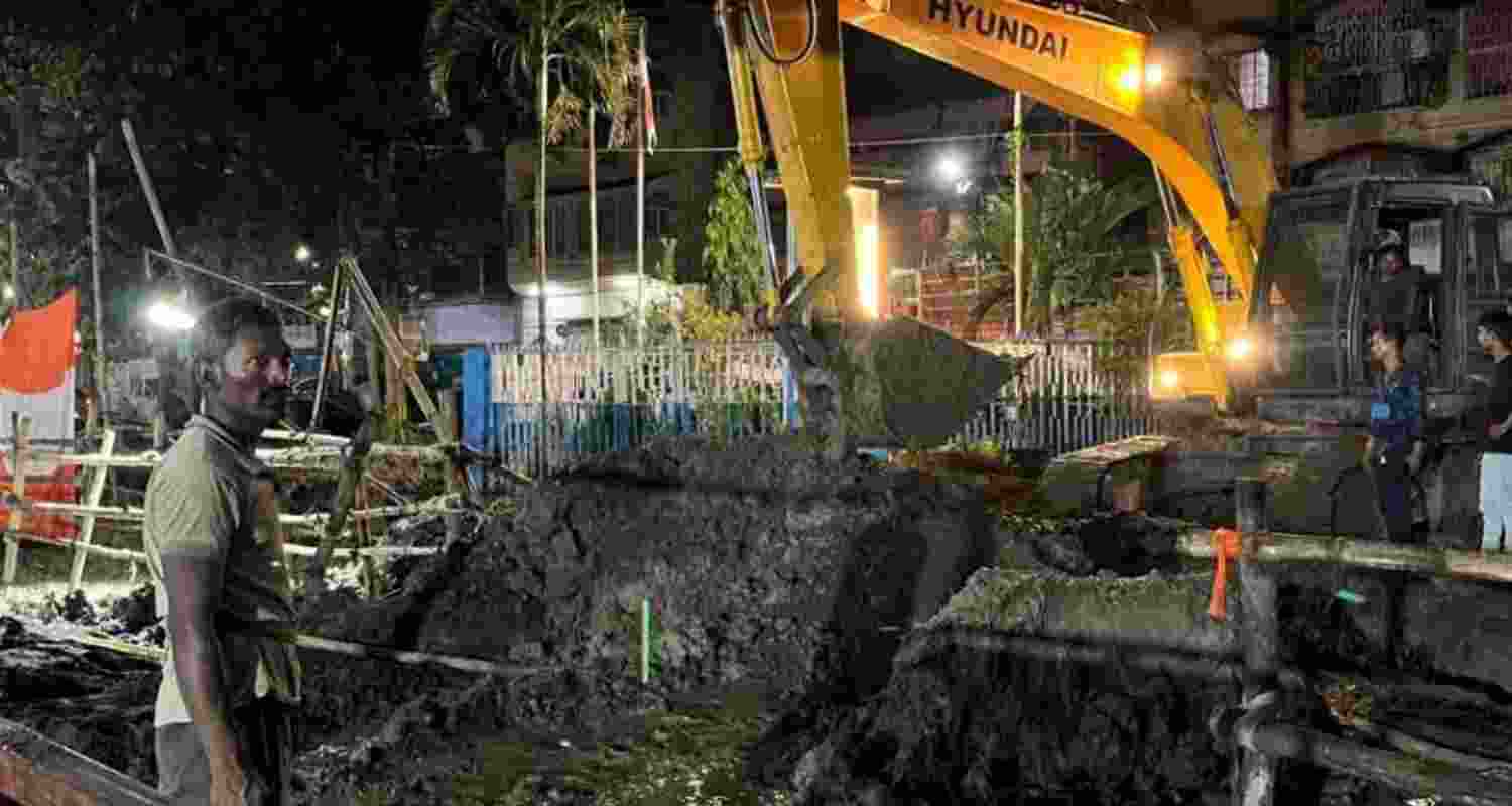 Rain, snakes trouble venue preparation ahead of PM's rally Rain, snakes trouble venue preparation ahead of PM's rally